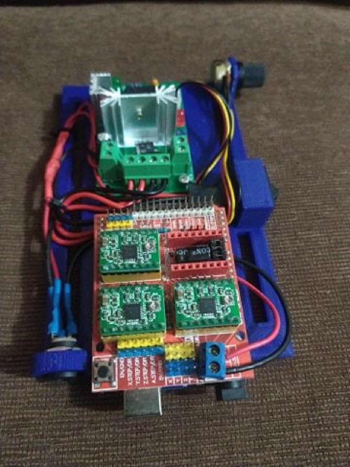 Caixa CNC para Arduino e Controlador PWM