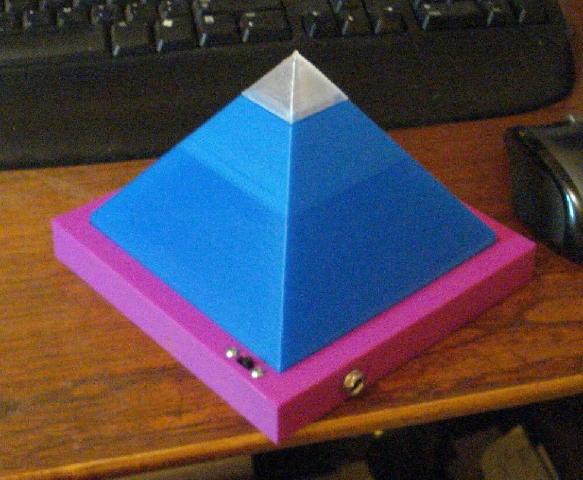 Lampada Piramide Mais Grossa