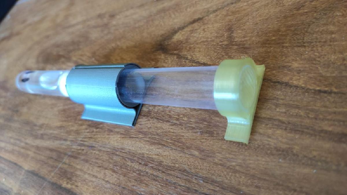 Tapa para tubo de rainha de formiga.