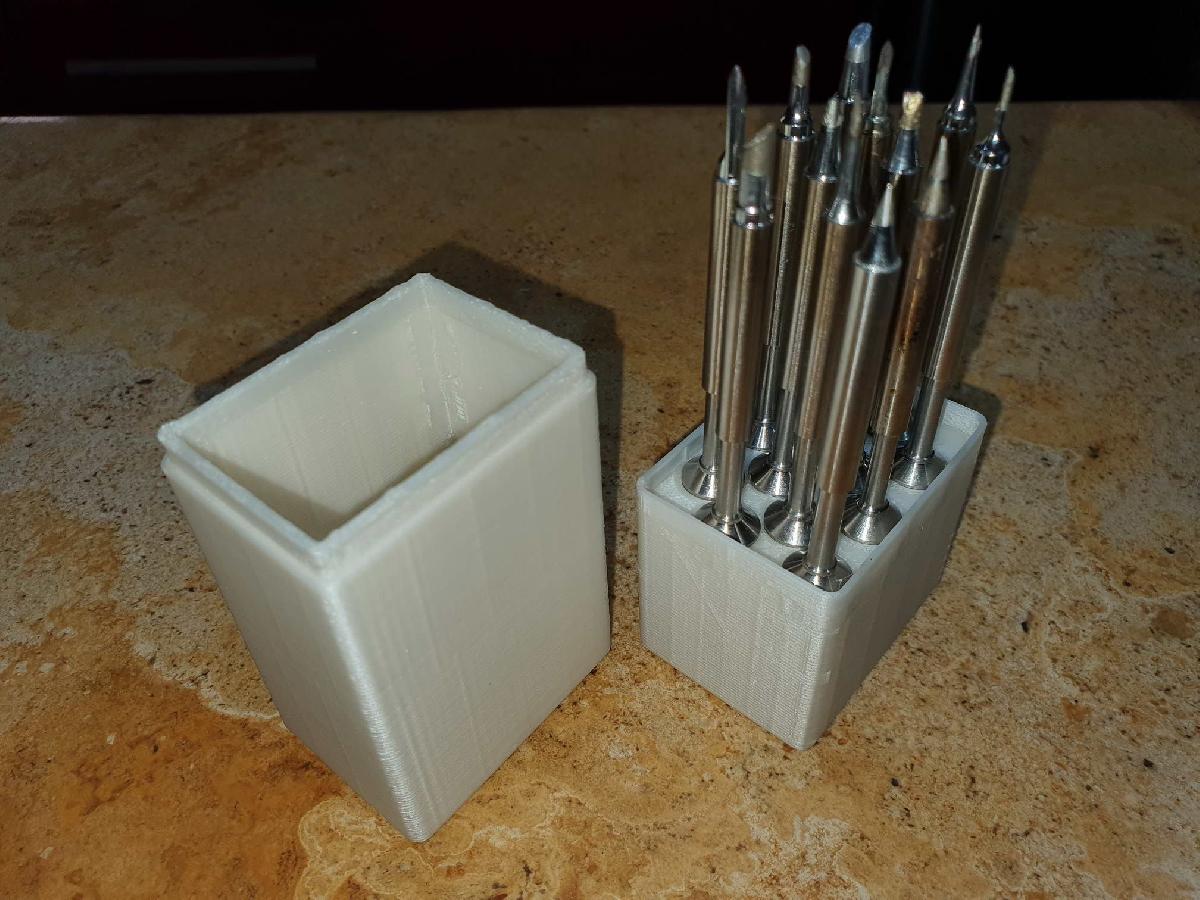 Caixa com 12 unidades de ponteiras de ferro de solda TS100.