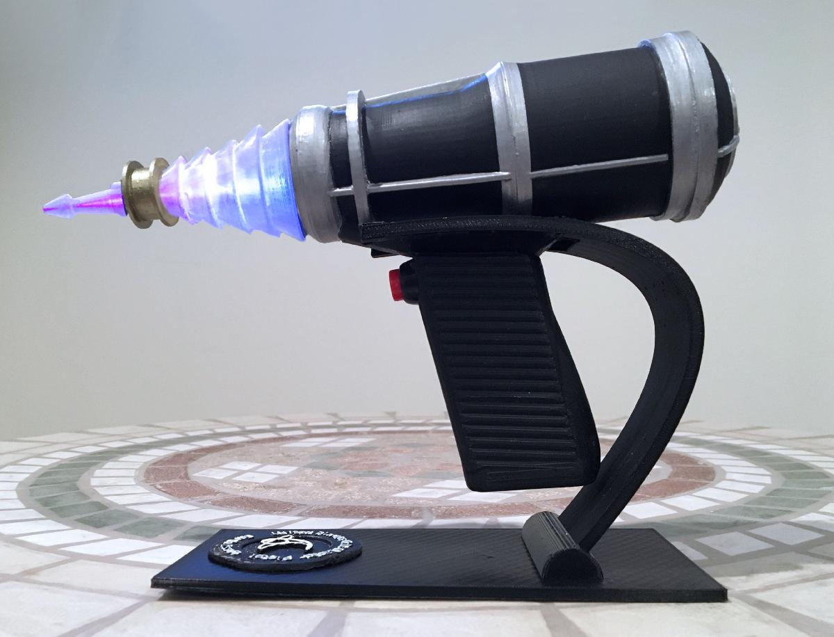Blaster do Planeta Proibido com Suporte