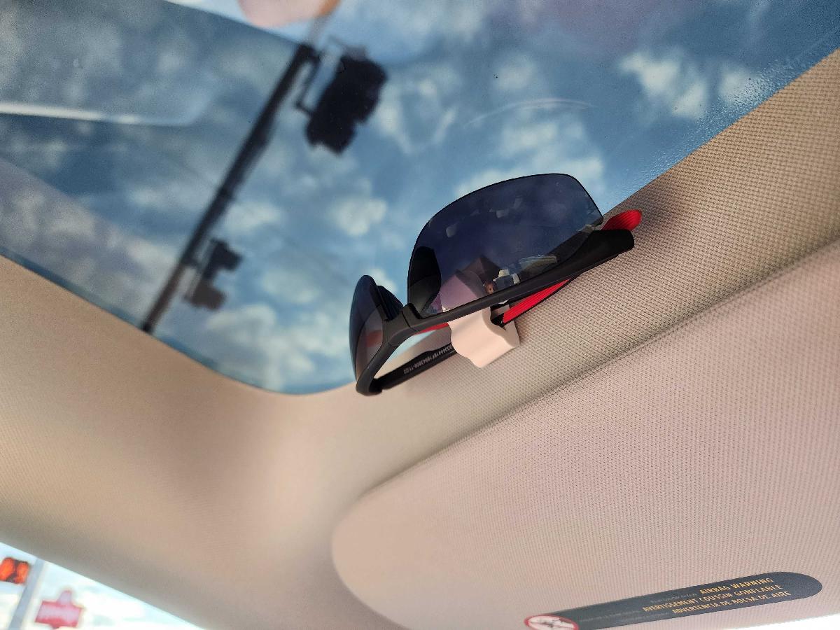 Suporte de Oculos de Sol para Tesla Model Y (2022, 2023)
