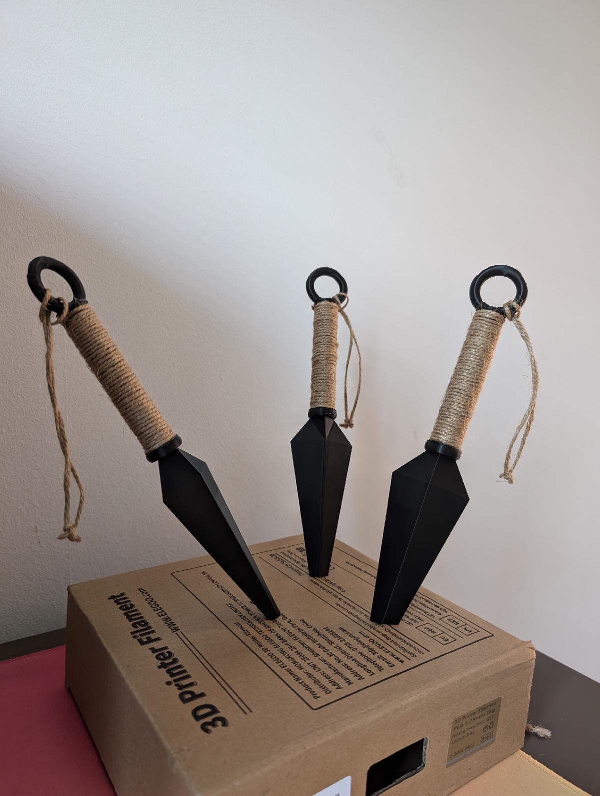 Kunai em estilo anime