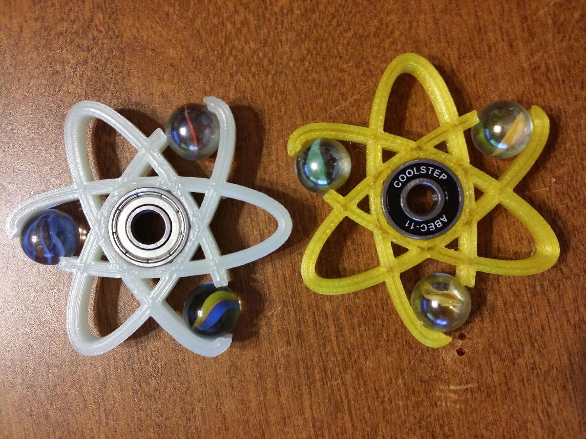 Atomo e Perpetuador de Marmore Curvado