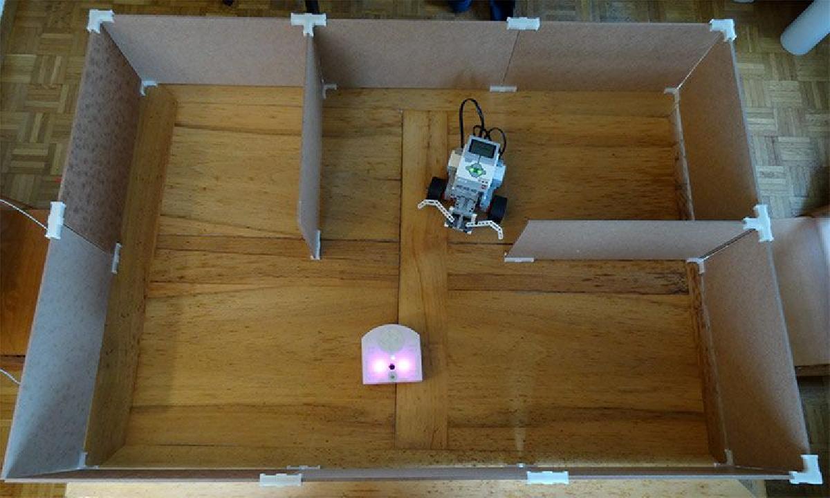 Labirinto para Lego Mindstorms, Thymio II ou outros robos.