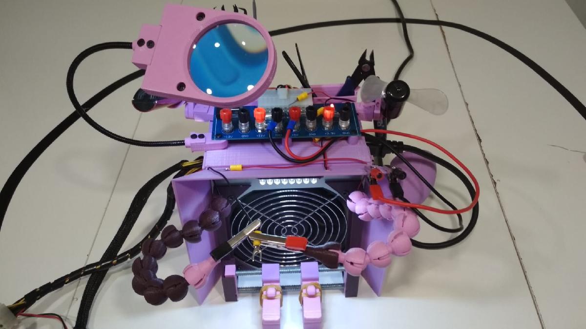 Estacao central de trabalho e soldagem   Centro de Trabalho e Soldagem Bricolabs