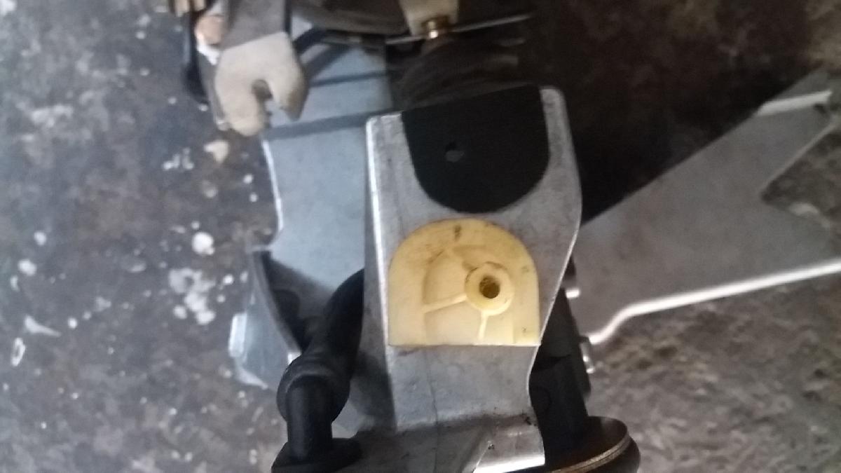 Embreagem do Audi A4 / peca plastica