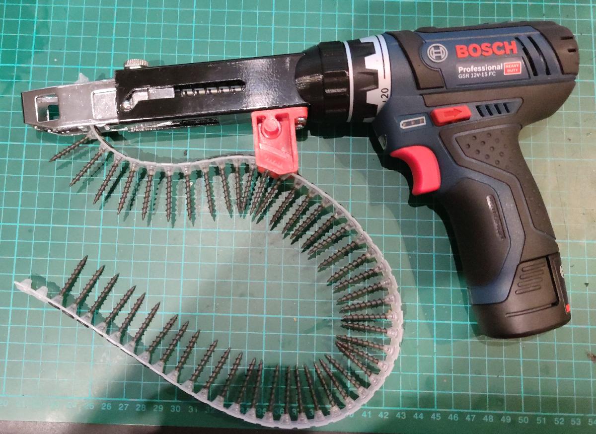 Acessorio de furadeira parafusadeira Bosch GSR 12V FC FlexiClick com alimentacao automatica.