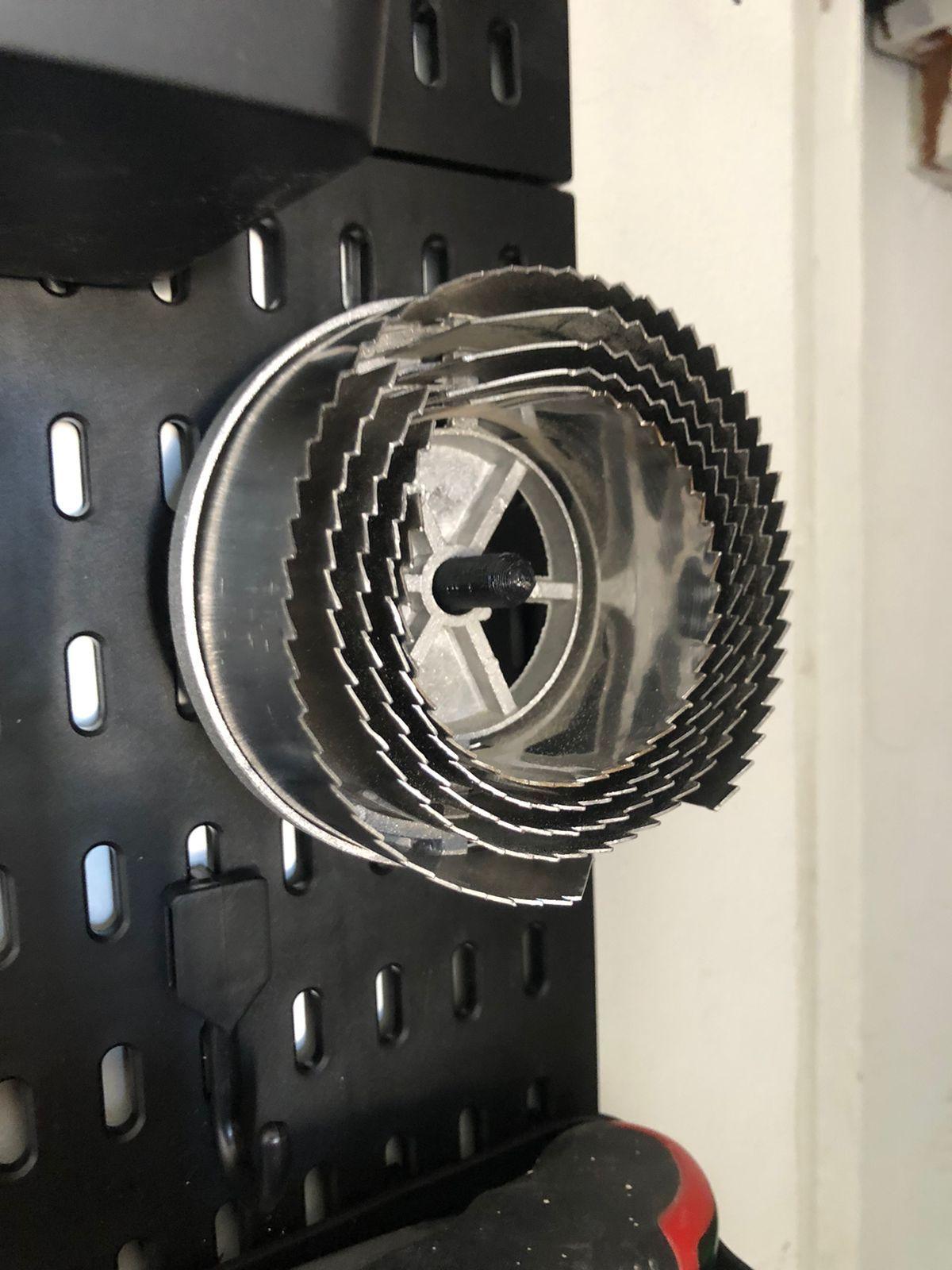 Suporte para sonda de copas para ganchos de painel perfurado.