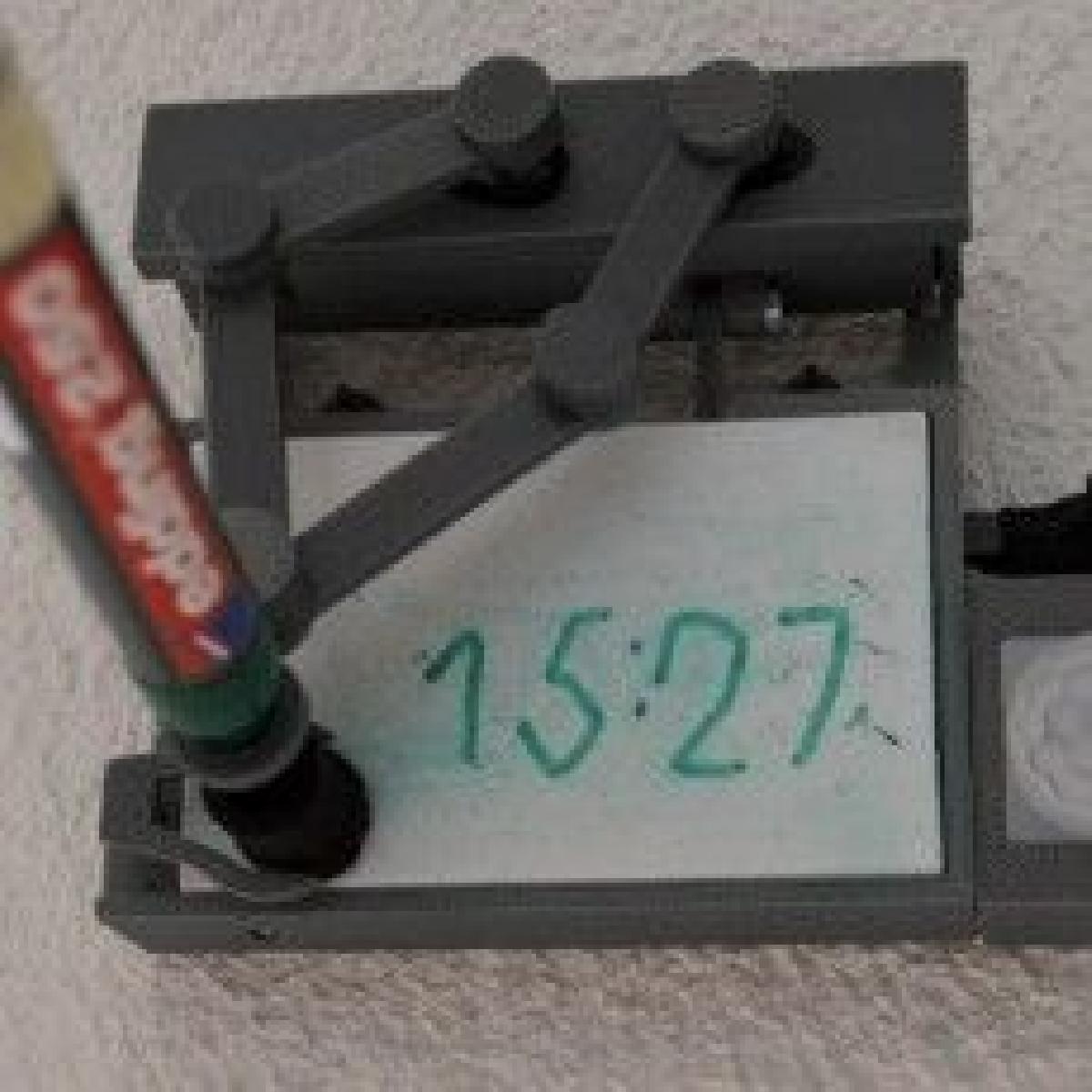 Sensor PIR / Botao para Plotclock / Termometro