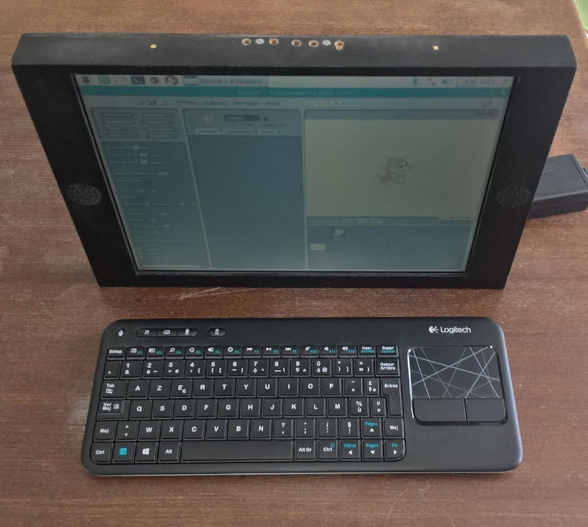 Case personalizavel para reciclar painel LCD