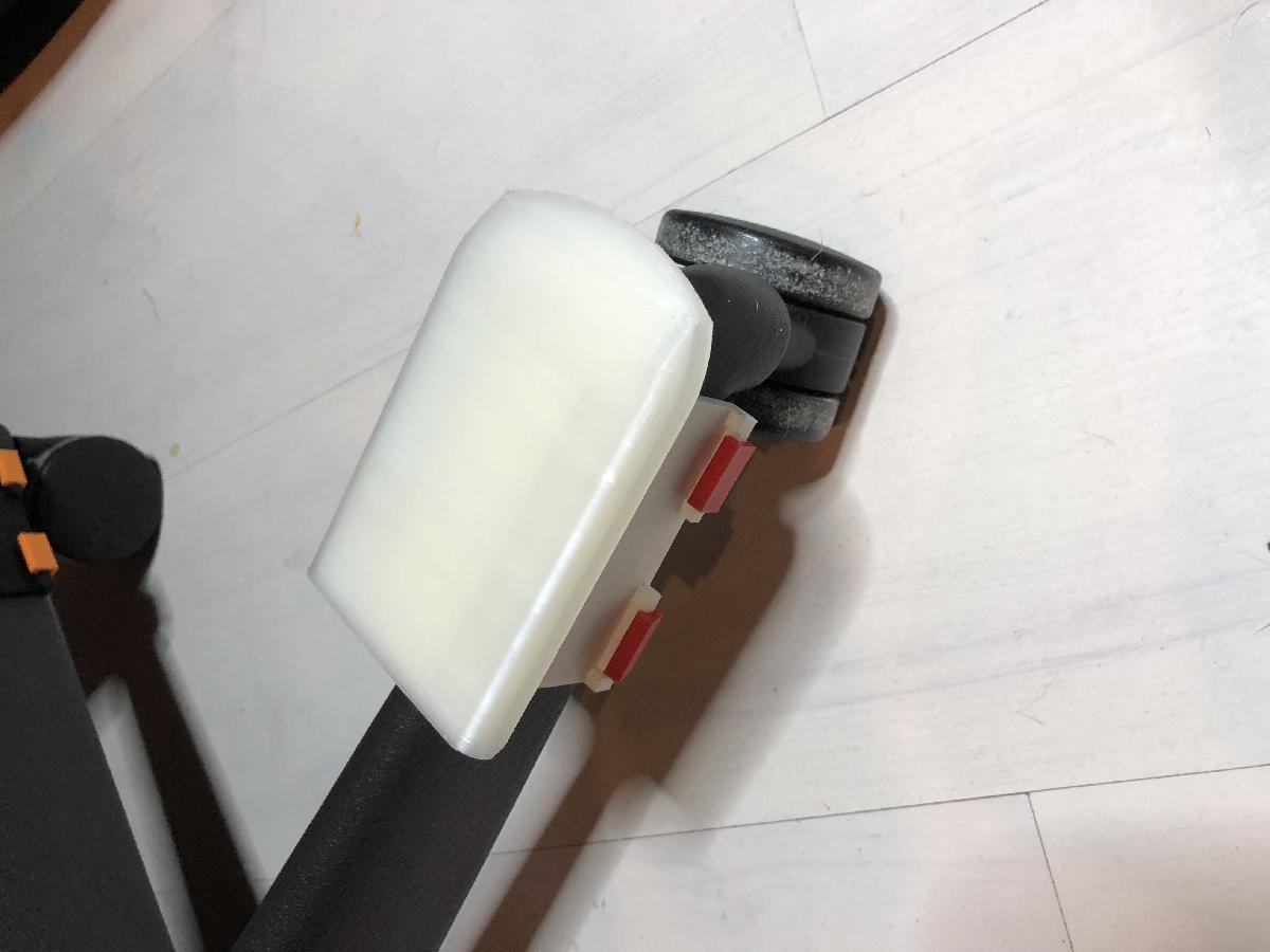 Descansapes para Cadeiras de Escritorio (Herman Miller Mirra v1) (ATUALIZADO)