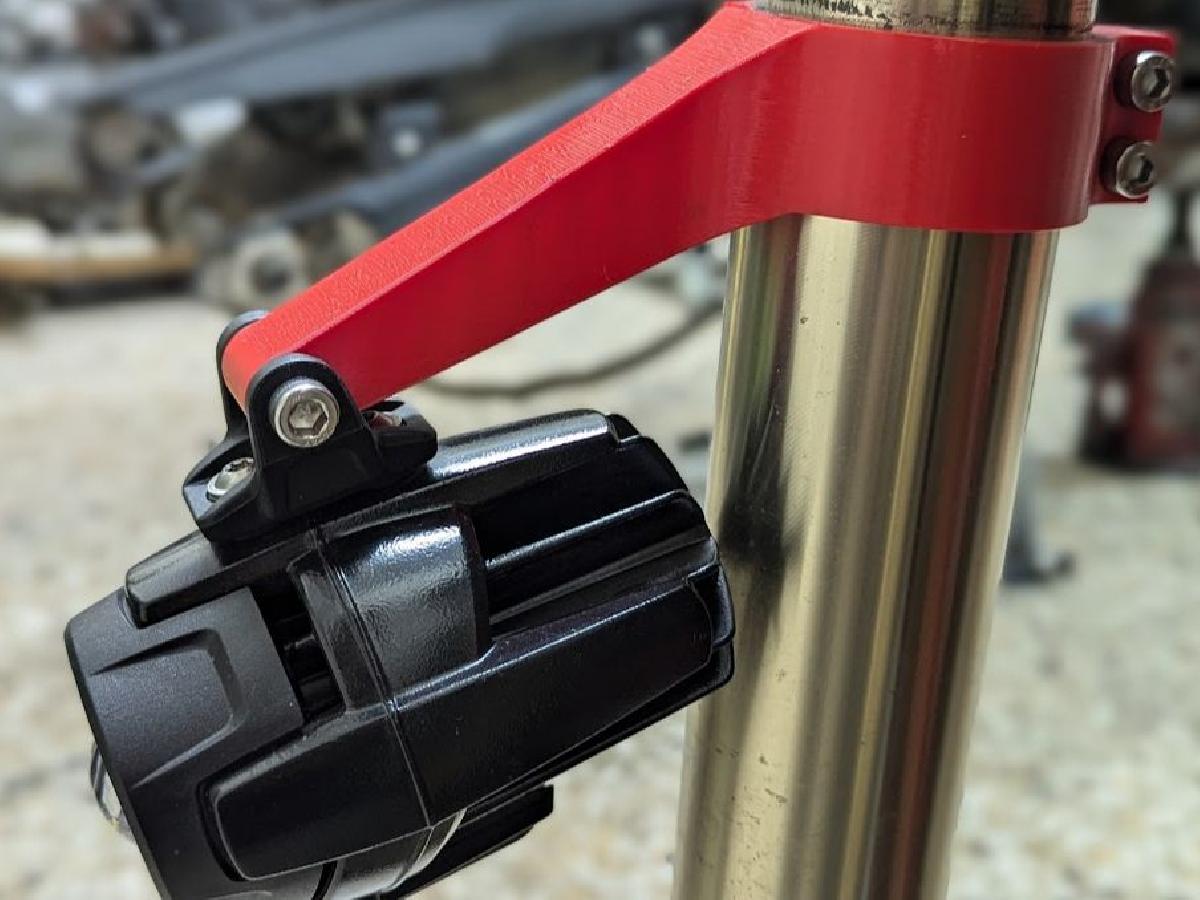 Suporte de garfo para farois de neblina BMW
