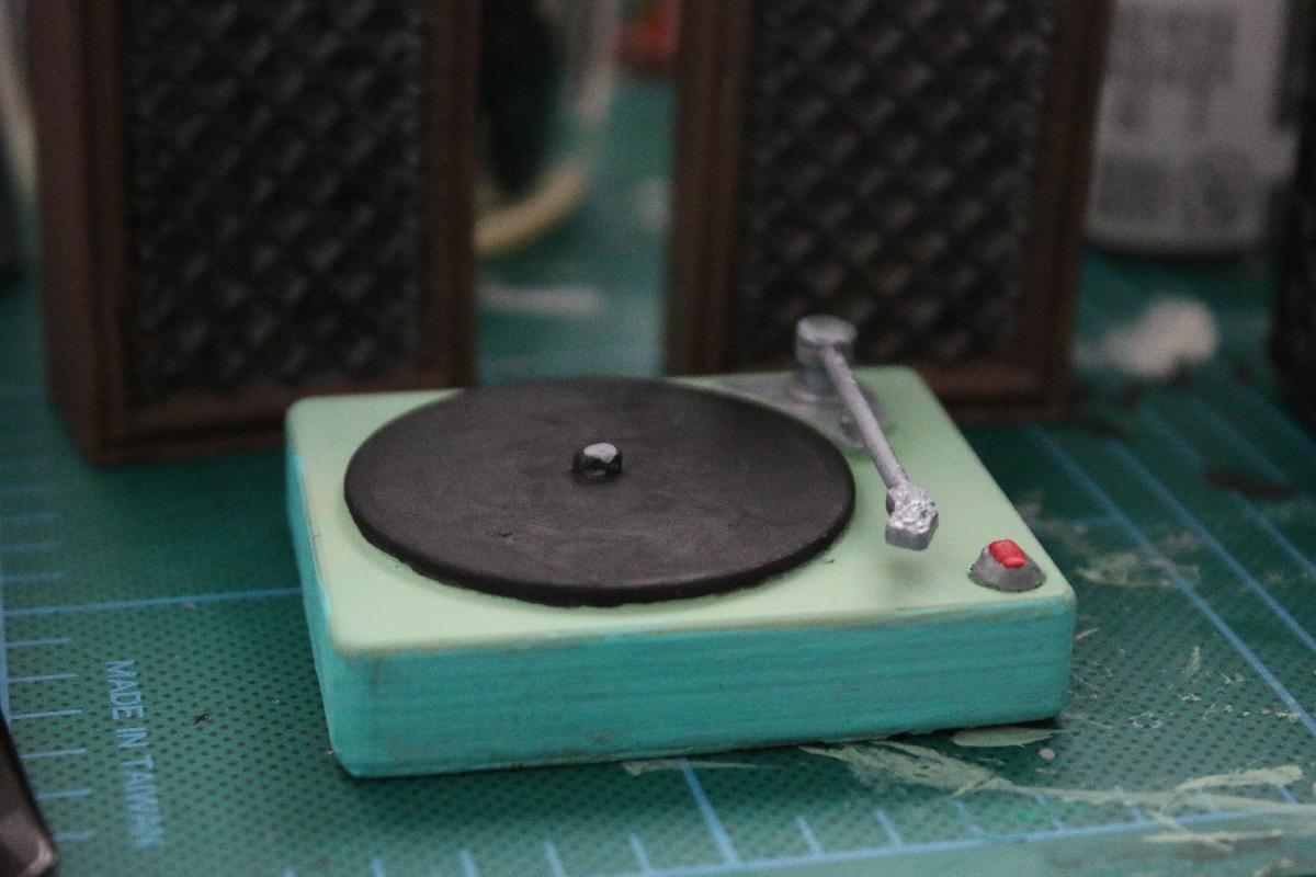 Conjunto de toca discos, receptor e alto falantes