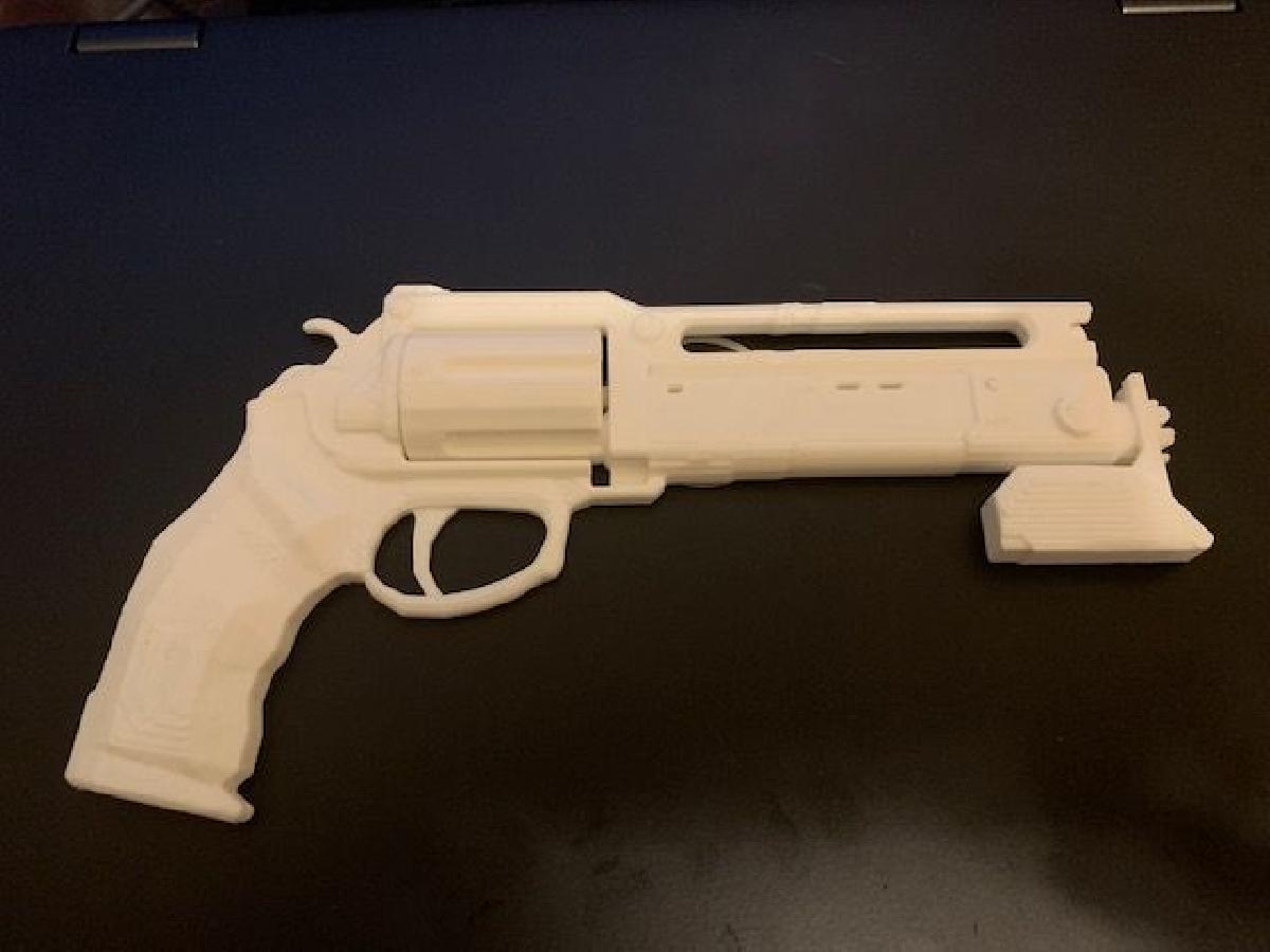 Revolver Lunas Howl