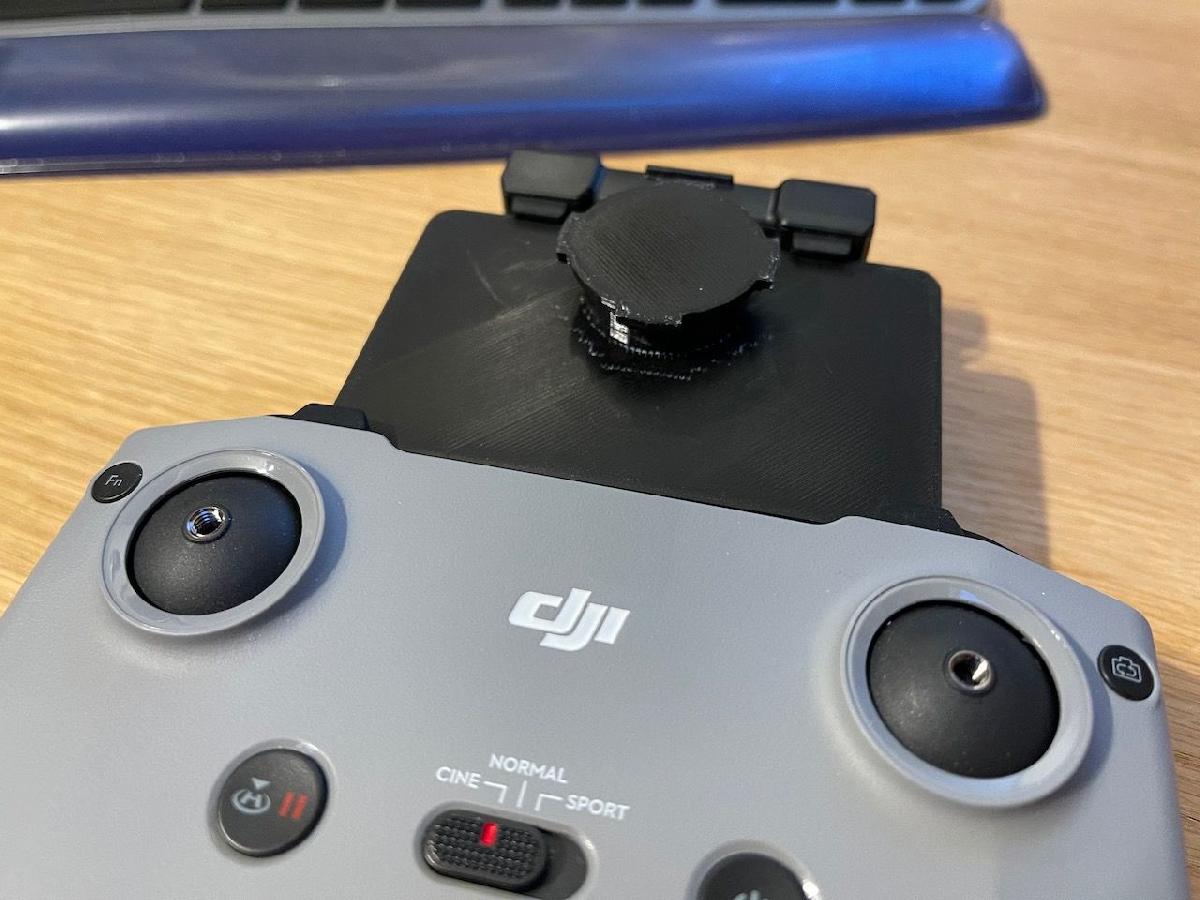 Placa Quad Lock   Controle Remoto DJI Mini 2 iPhone 12 Pro Max