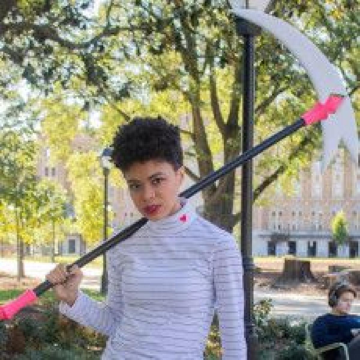 Foice Rejuvenadora de Gemas da Spinel do Steven Universe: O Filme