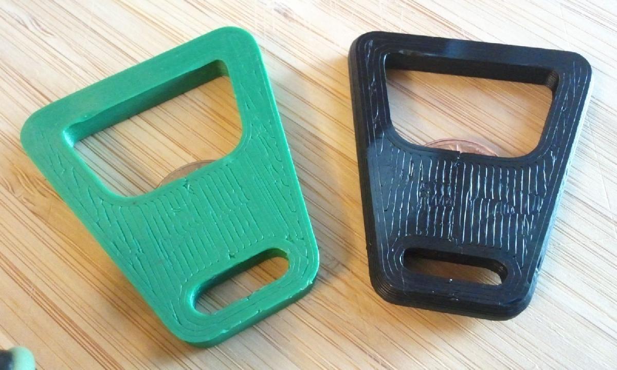 Bolsa em forma de cone com operacao por moeda