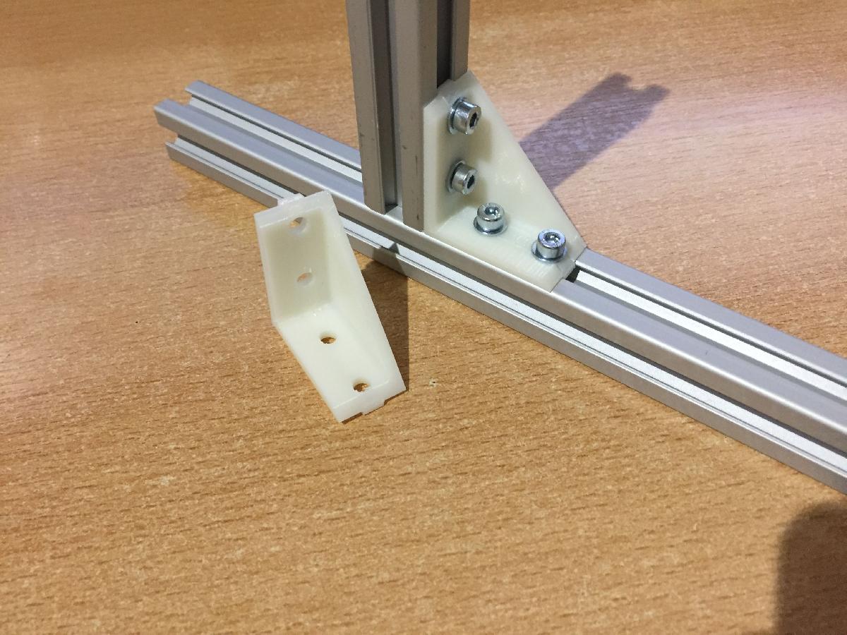 Conector de canto para perfil de aluminio 20 x 20 ranhura 6.