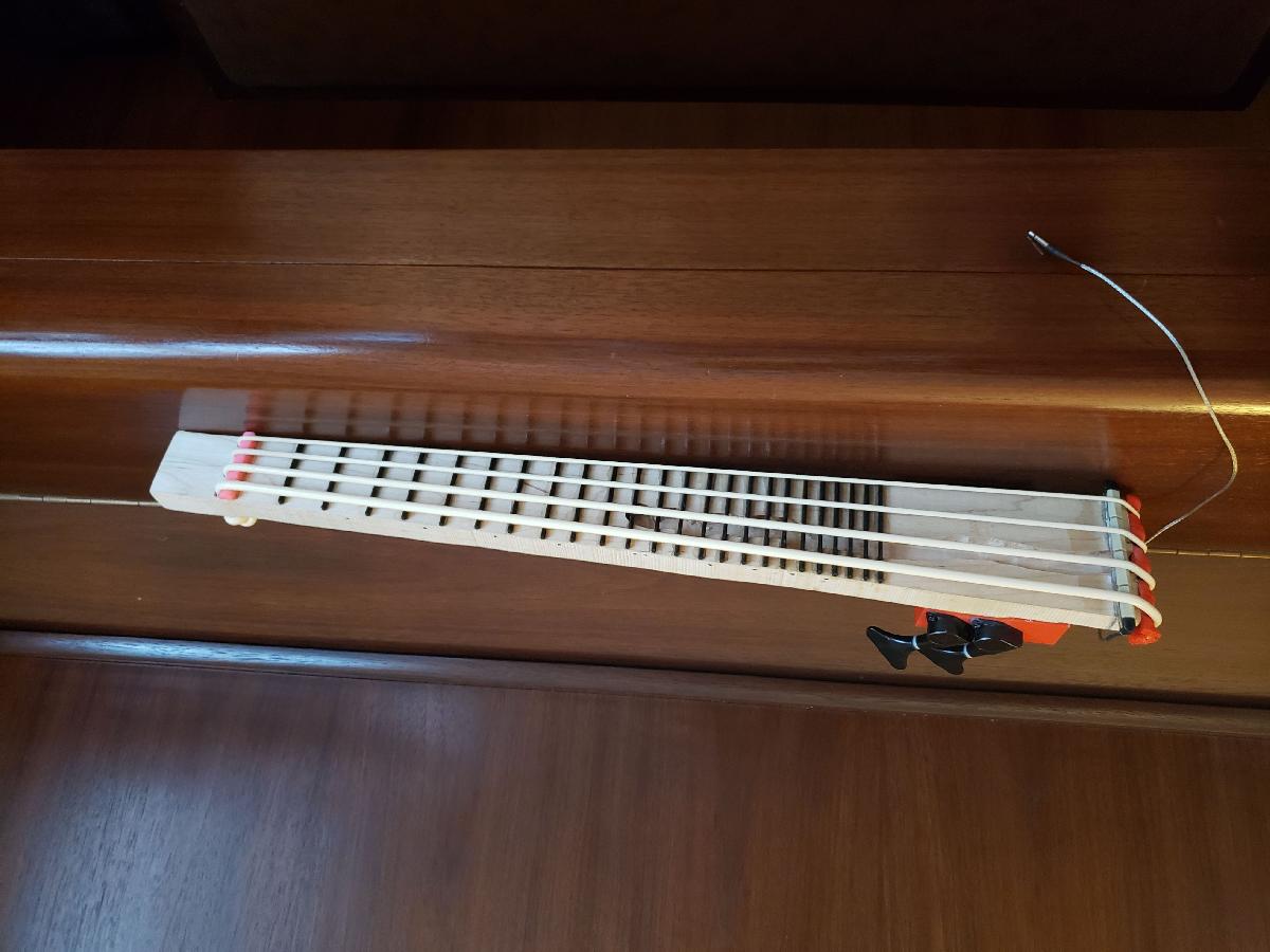 Baixo Compacto de Trabalho