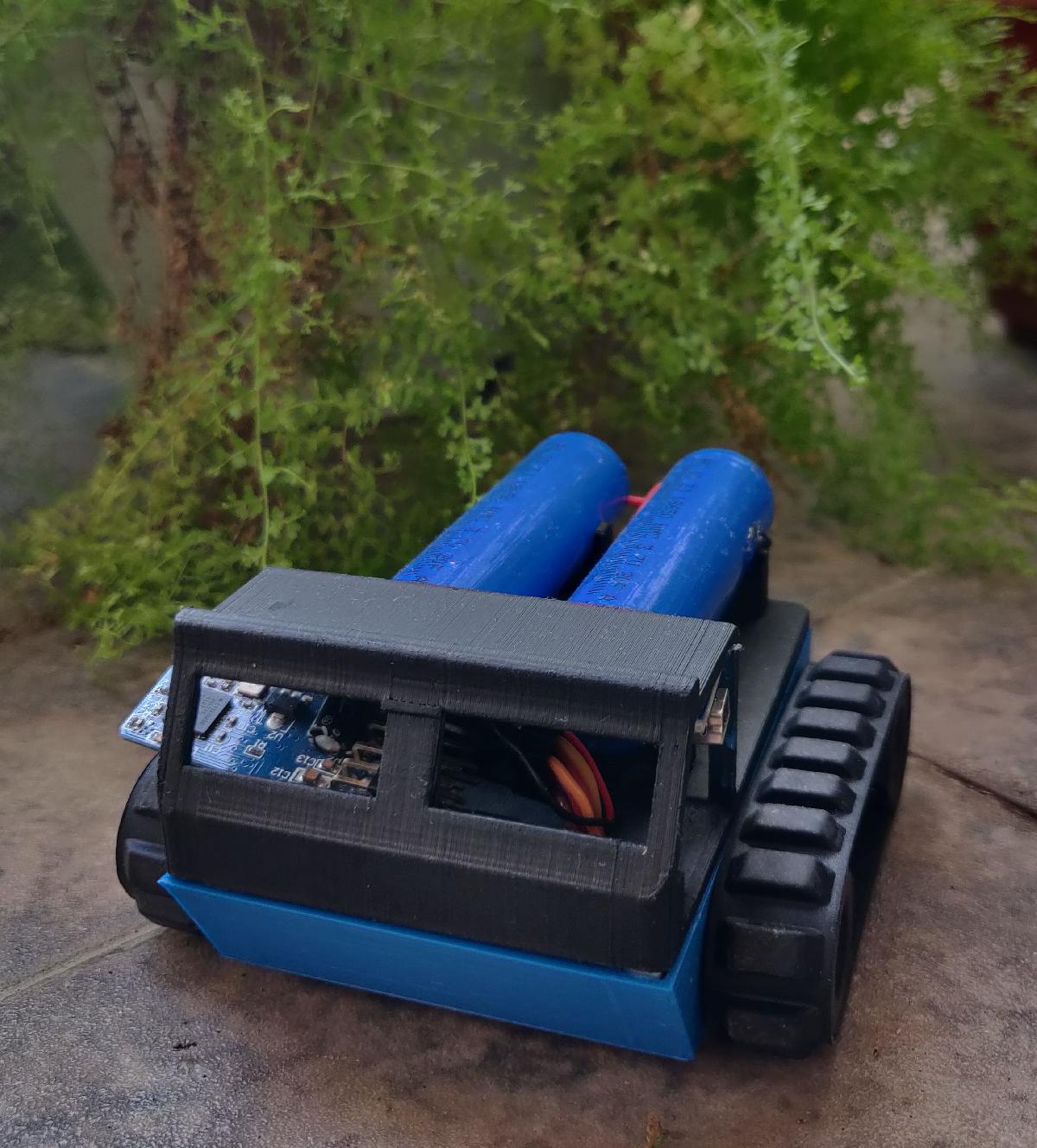 Tiny Trak (alimentado por 18650)