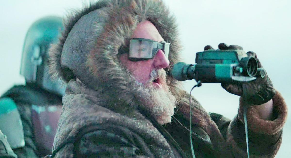 O Mandaloriano; Macrobinoculos KXL 10 do taxista