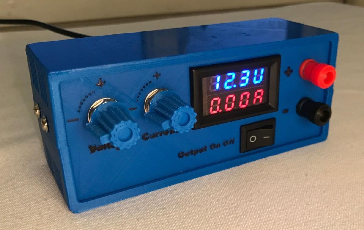 Fonte de Alimentacao de Laboratorio