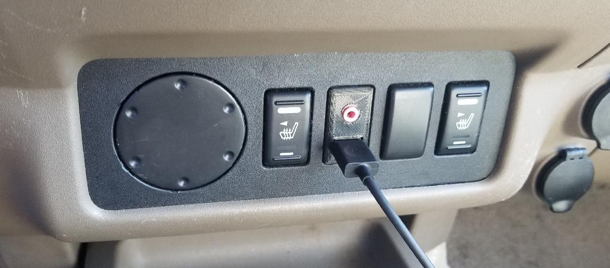 Nissan Interruptor USB AUX